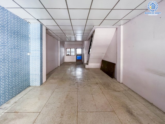 *****ทาวน์โฮมมือสองย่านกรุงเทพฯ ม.อมรชัย3 บรมราชชนนี 72 เนื้อที่ 19 ตร.ว. ฟังก์ชัน 3 ห้องนอน 3 ห้องน้ำ 1 ที่จอดรถ บ้าน 3 ชั้น ทำเลติดถนนบรรมราชชนนี เชื่อมต่อถ.พุทธมณฑล สาย 3 และสาย 2 ใกล้เซ็นทรัลศาลายา และโรงพยาบาลธนบุรี 2 จองด่วนเลย!